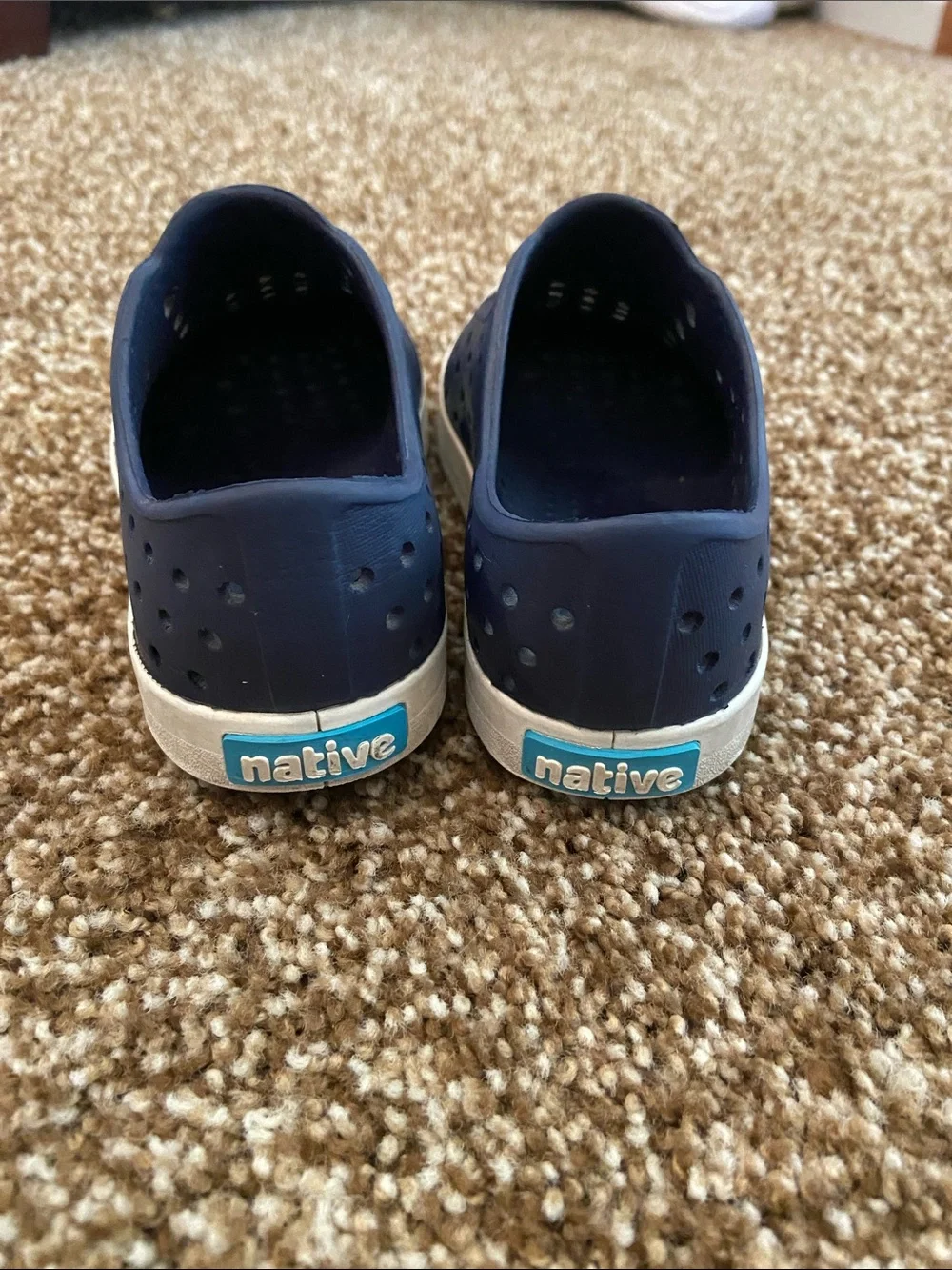 Native Kids Water Shoes slip-on in navy with white toe